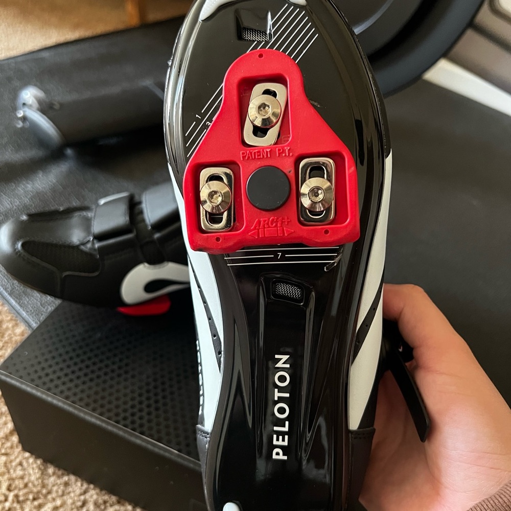Peloton Cycling shoes with cleats